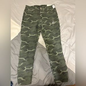 Maurice’s High rise denim flex jegging size Large